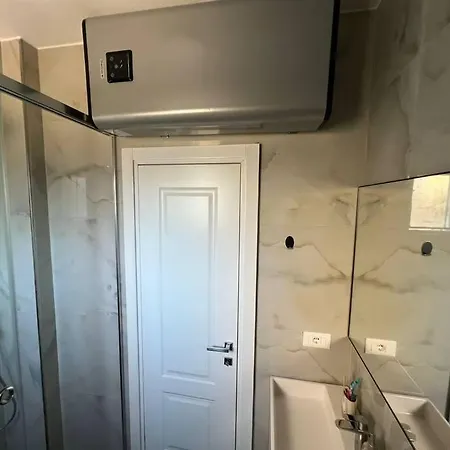 Holly Apartment